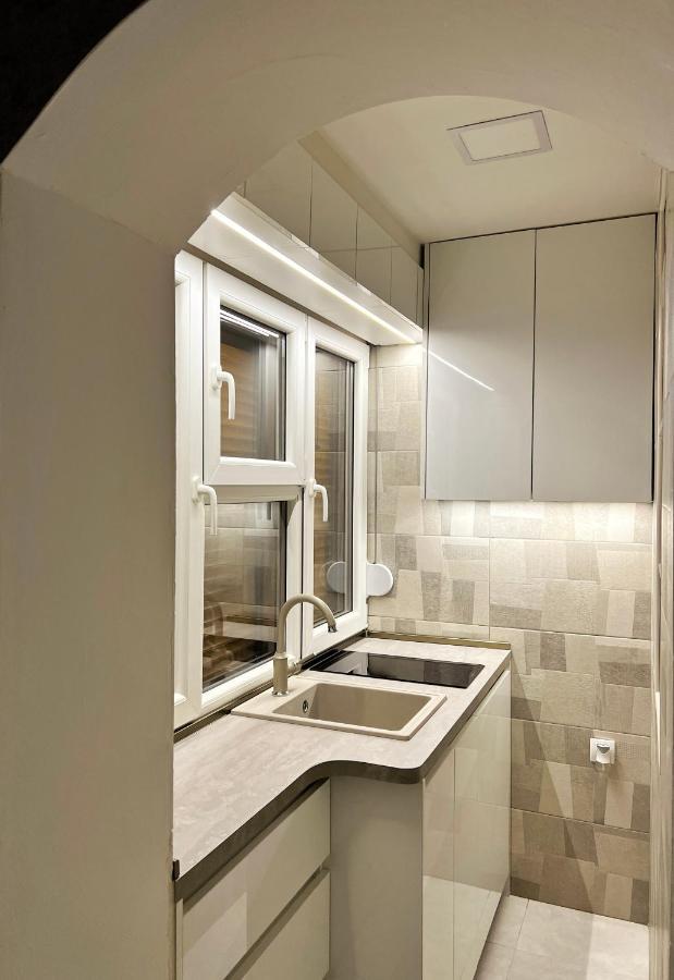 Center Deluxe Studio Apartment Niksic ภายนอก รูปภาพ