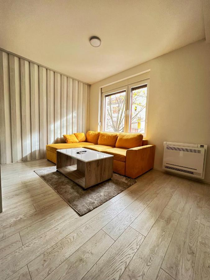 Center Deluxe Studio Apartment Niksic ภายนอก รูปภาพ