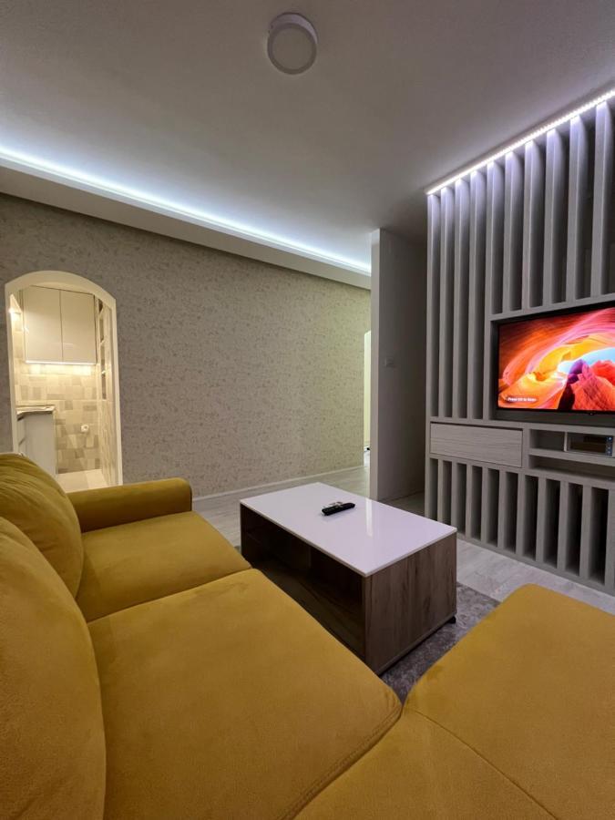 Center Deluxe Studio Apartment Niksic ภายนอก รูปภาพ